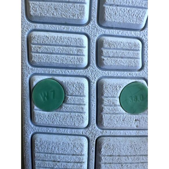 Nike Solarsoft soft lime Flip Flops, women's size 7 - Picture 5 of 6